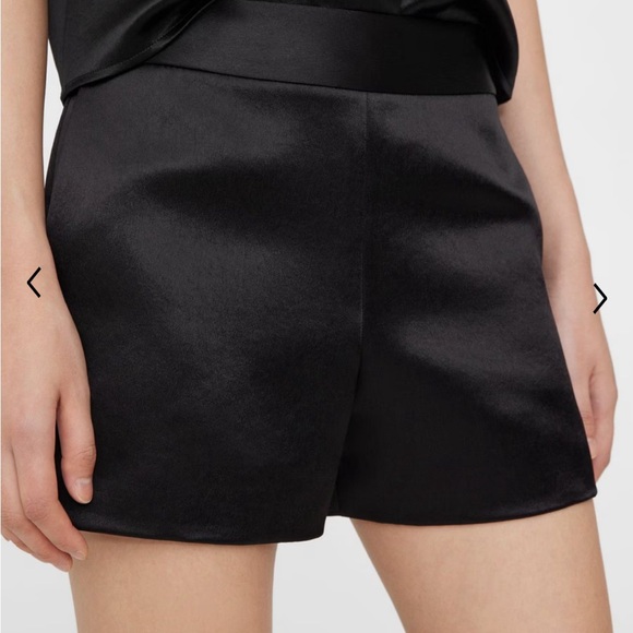 Theory | High-Waist Short in Bonded Satin - Picture 3 of 9